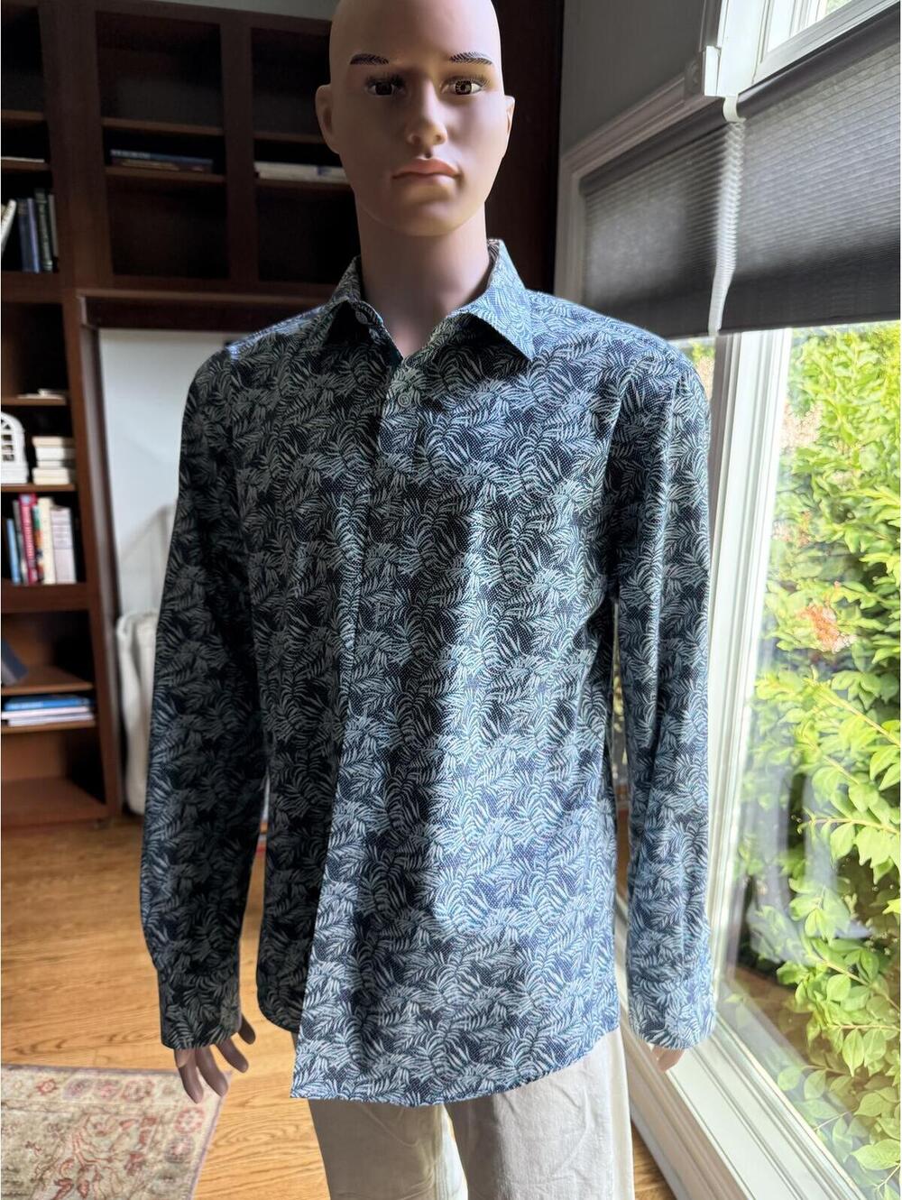 Bugatchi Uomo Shaped Fit Men’s Button Front Shirt Blue Leaf Print Large